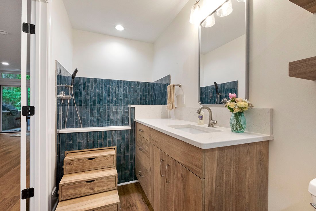 Basement Bath – River Oaks